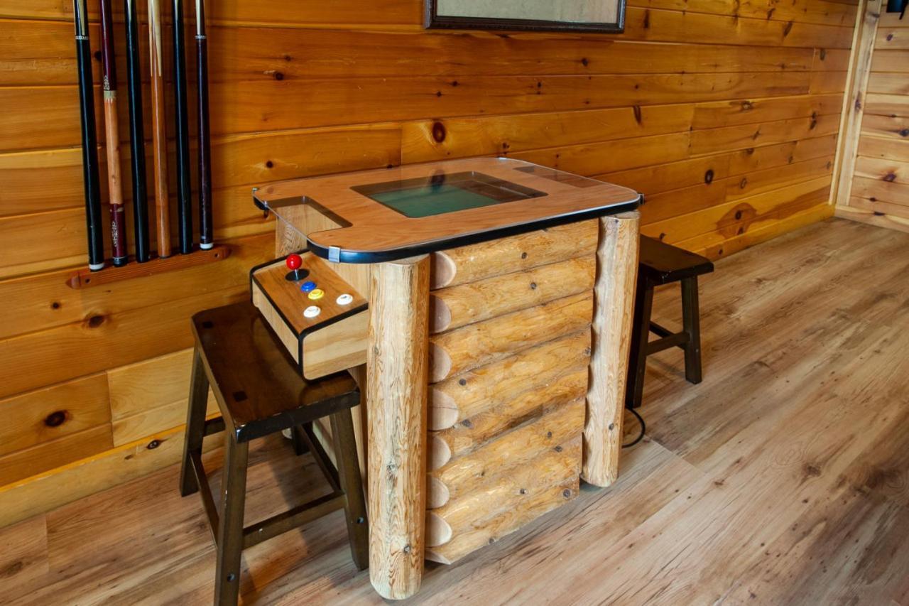 Bear Crossing Mtn View Game Room Gatlinburg Luaran gambar